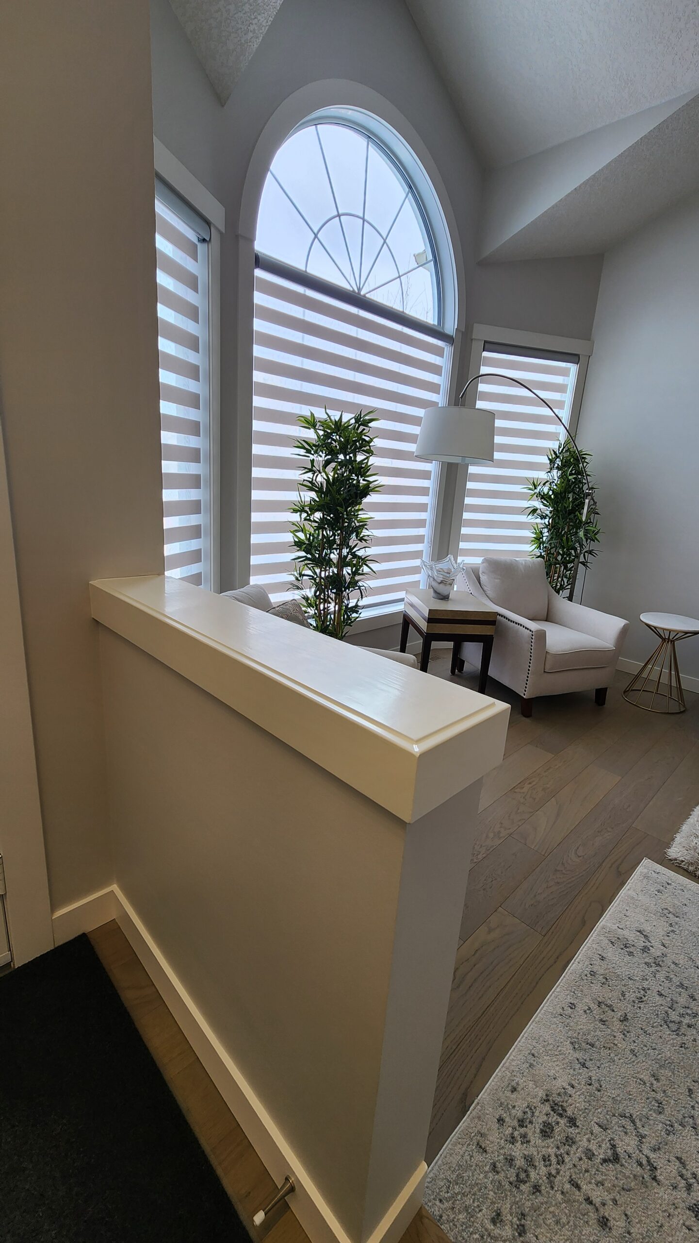 Fresh interior wall and window trim painting